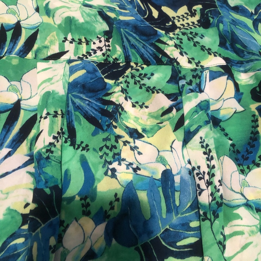 Rose & Olive Tropical Green and Blue Womens Sleeveless Blouse - Picture 7 of 11